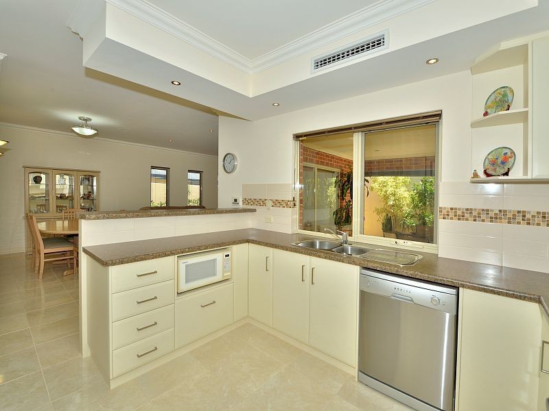 6 Len Howard Drive, Erskine WA 6210