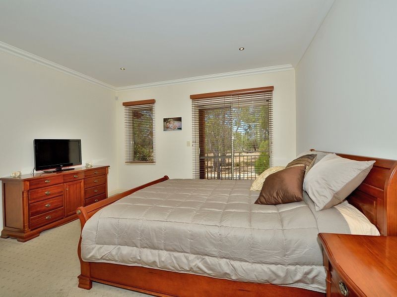 6 Len Howard Drive, Erskine WA 6210