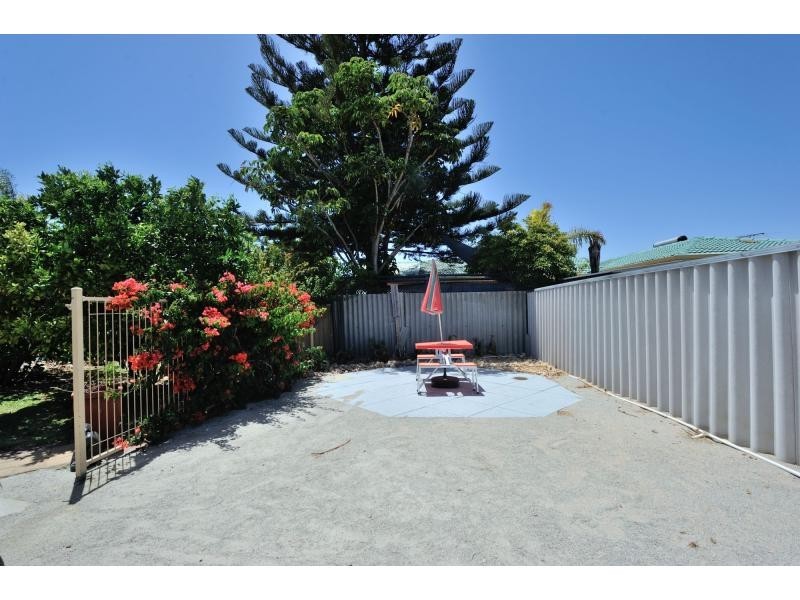 5 Thetis Place, Cooloongup WA 6168