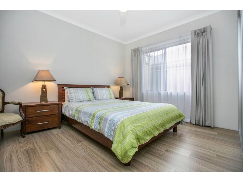 7 Ecru Street, Eglinton WA 6034