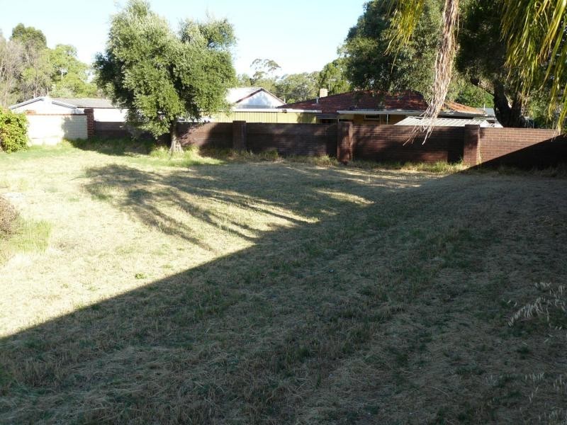 24 Winston Crescent, Viveash WA 6056