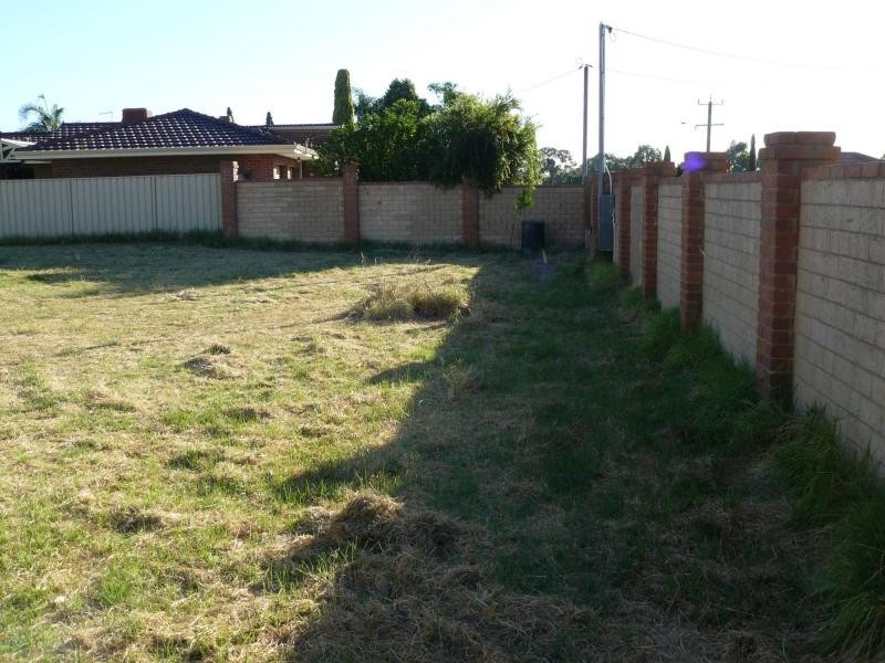 24 Winston Crescent, Viveash WA 6056