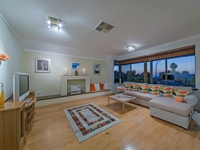 40 Wentletrap Way, Mullaloo WA 6027