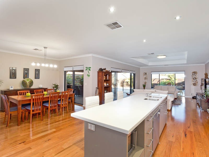 13 Sinagra Way, Yangebup WA 6164