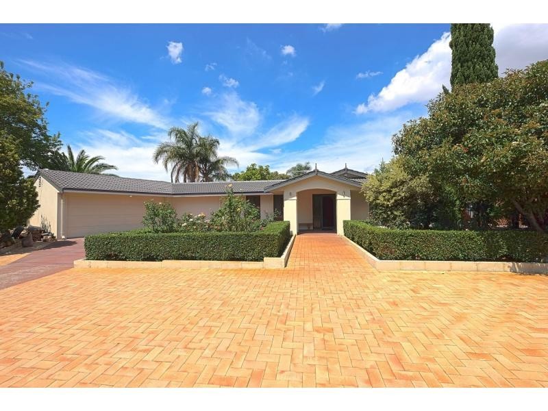 25 Hassell Crescent, Bull Creek WA 6149