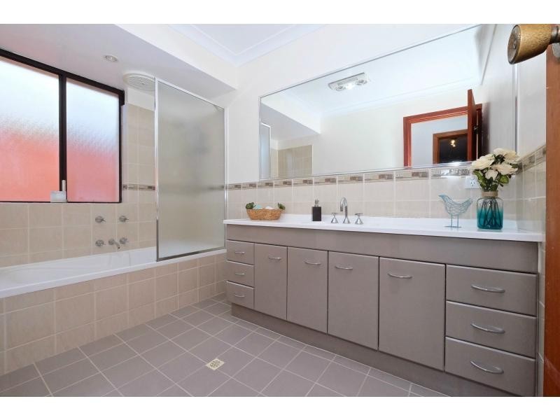 25 Hassell Crescent, Bull Creek WA 6149