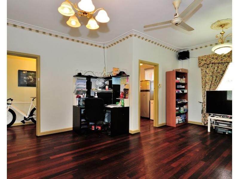 123 Woodrow Avenue, Dianella WA 6059