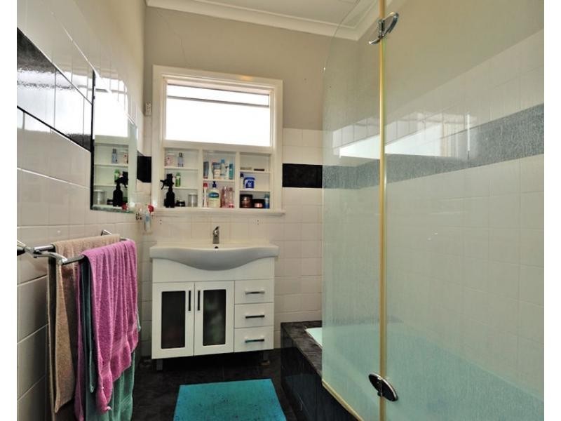 123 Woodrow Avenue, Dianella WA 6059