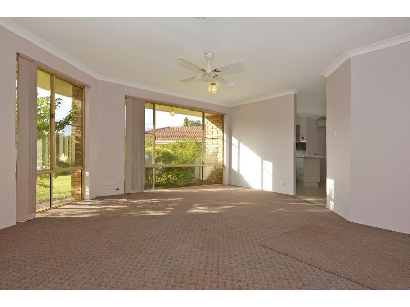 11A Roanoke Grove, Connolly WA 6027