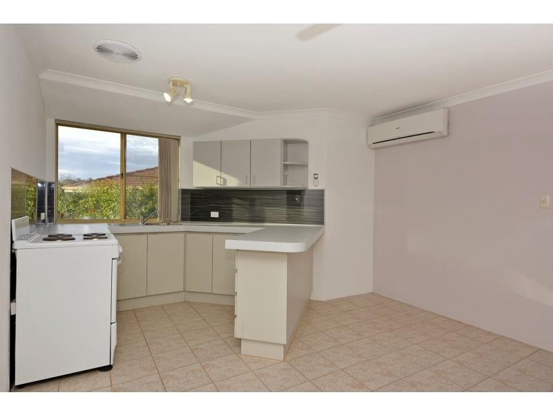 11A Roanoke Grove, Connolly WA 6027