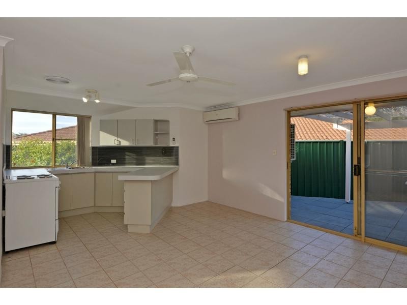 11A Roanoke Grove, Connolly WA 6027