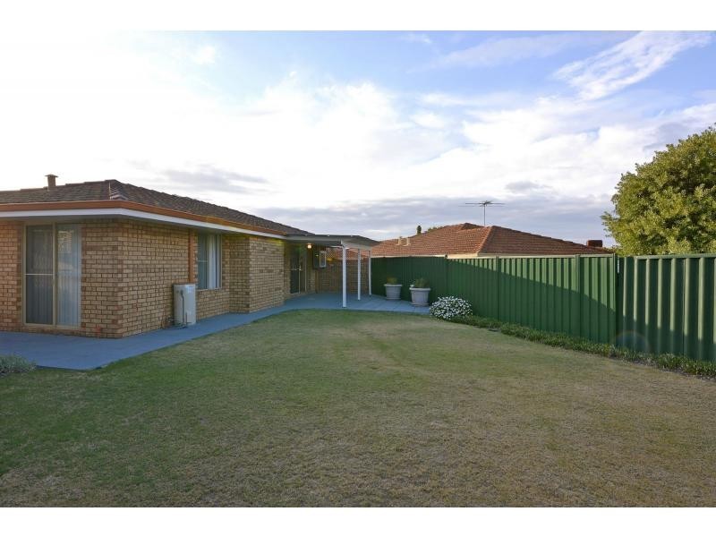 11A Roanoke Grove, Connolly WA 6027