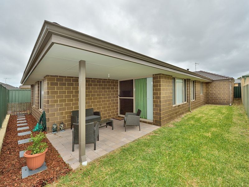 14 Ipswich Parkway, Greenfields WA 6210