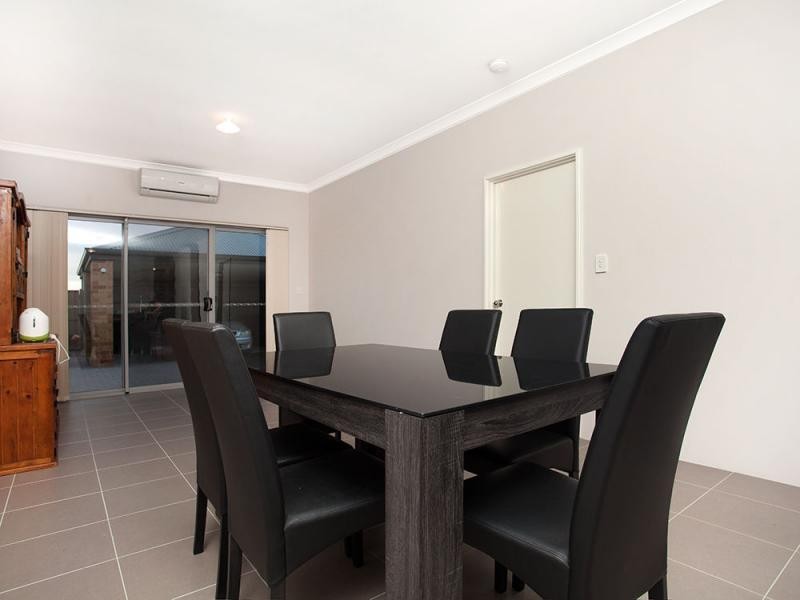 35 Hollyford Parade, Butler WA 6036