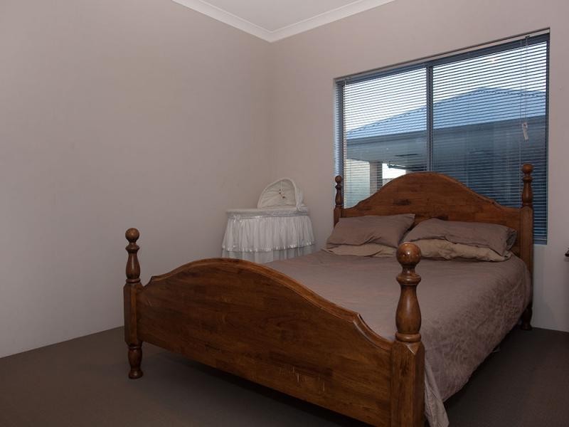 35 Hollyford Parade, Butler WA 6036