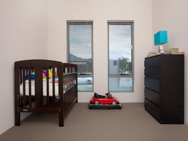 35 Hollyford Parade, Butler WA 6036