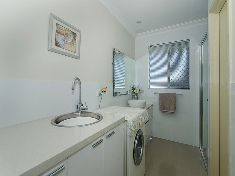 9/10 Parnell Avenue, Marmion WA 6020