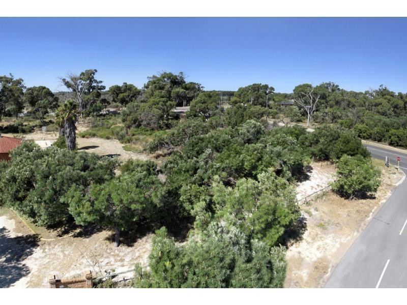 2 Trenant Park Gardens, Golden Bay WA 6174