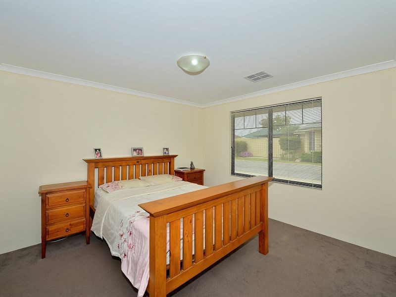 2 Golden Grove, Coodanup WA 6210