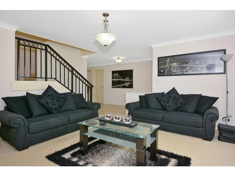 18 Firenze Loop, Landsdale WA 6065