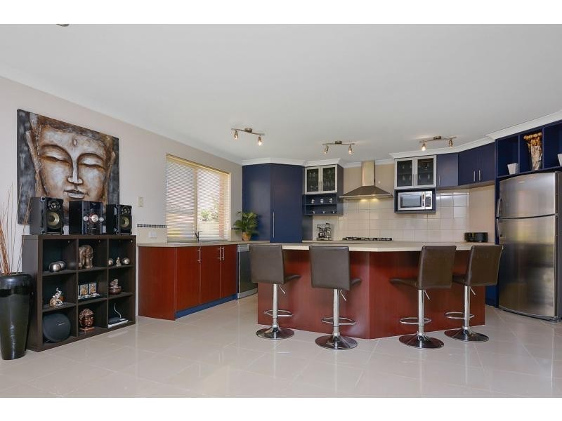 18 Firenze Loop, Landsdale WA 6065