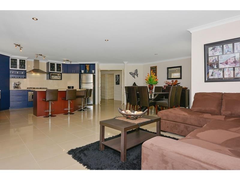 18 Firenze Loop, Landsdale WA 6065