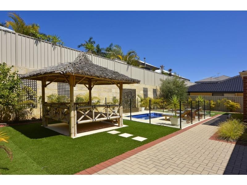 18 Firenze Loop, Landsdale WA 6065