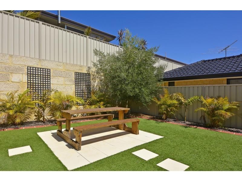 18 Firenze Loop, Landsdale WA 6065