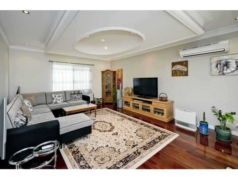 9A Eden Street, Innaloo WA 6018