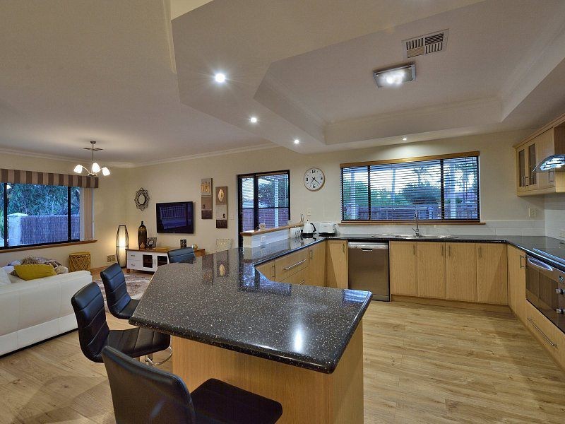 46 Summerlea Avenue, Meadow Springs WA 6210