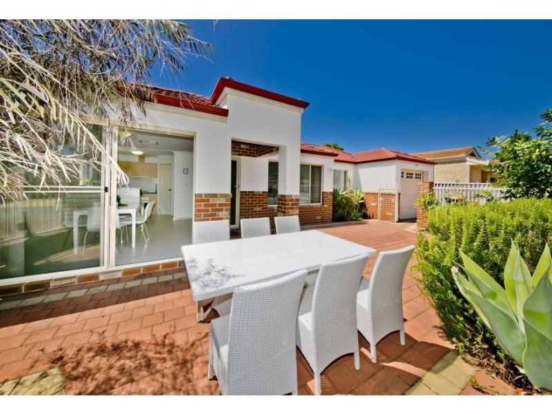 18A Eden Street, Innaloo WA 6018