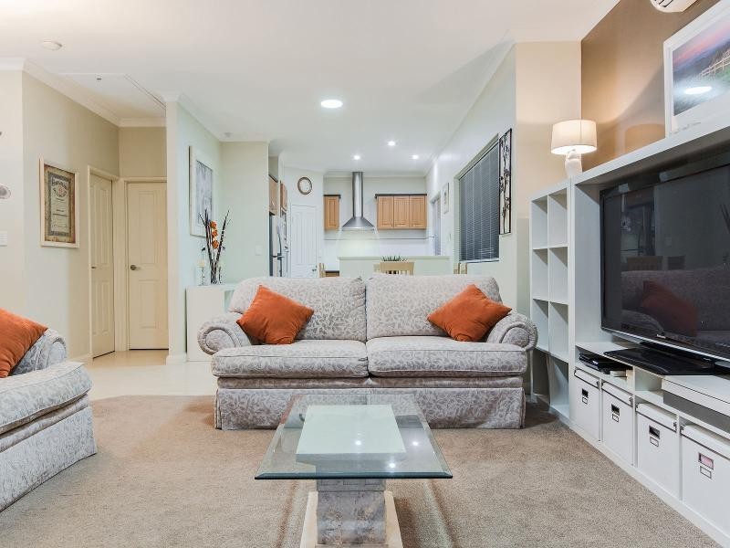 2/7 Victoria Street, Rockingham WA 6168