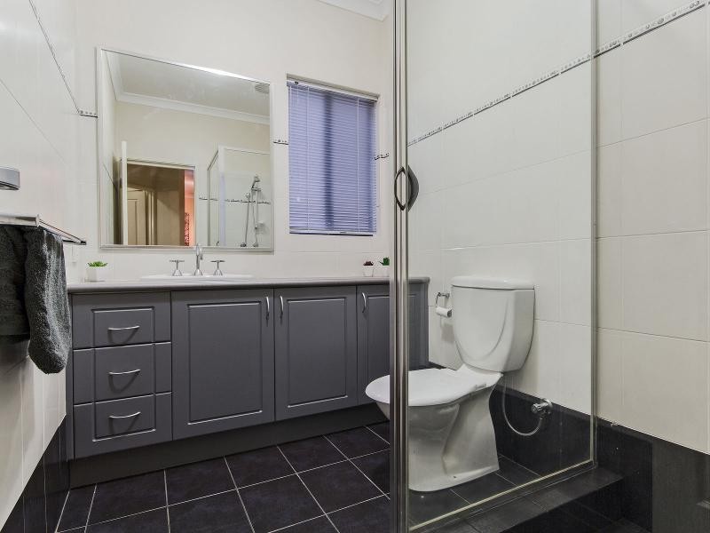 2/7 Victoria Street, Rockingham WA 6168