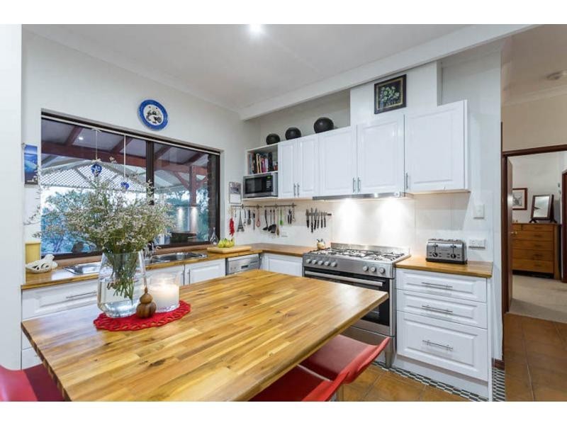 54 Blackwood Drive, Mount Nasura WA 6112