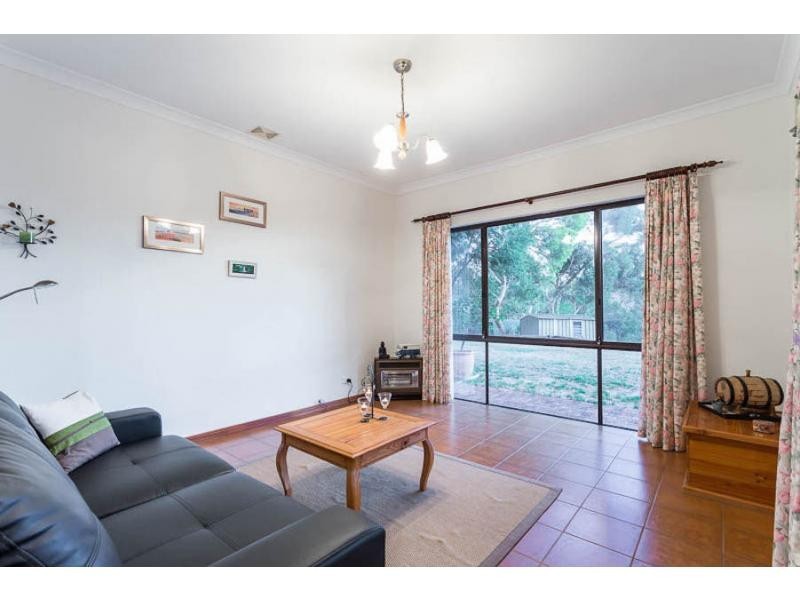 54 Blackwood Drive, Mount Nasura WA 6112