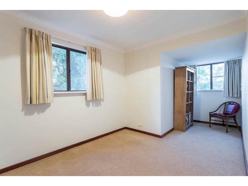 54 Blackwood Drive, Mount Nasura WA 6112