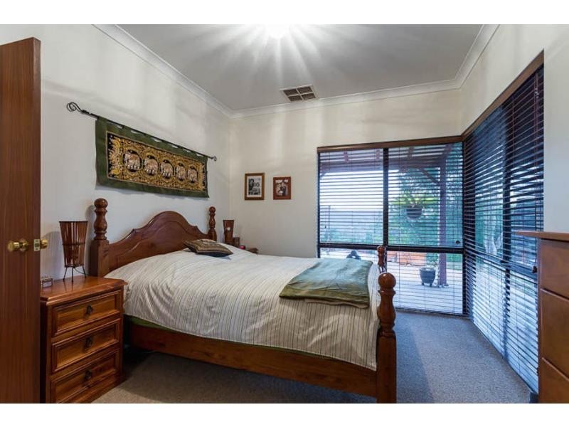 54 Blackwood Drive, Mount Nasura WA 6112