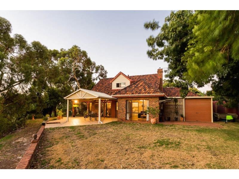 54 Blackwood Drive, Mount Nasura WA 6112