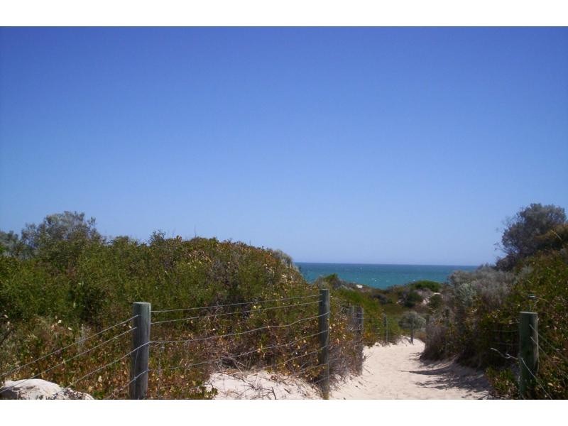 31 Trumpeter Parade, Yanchep WA 6035