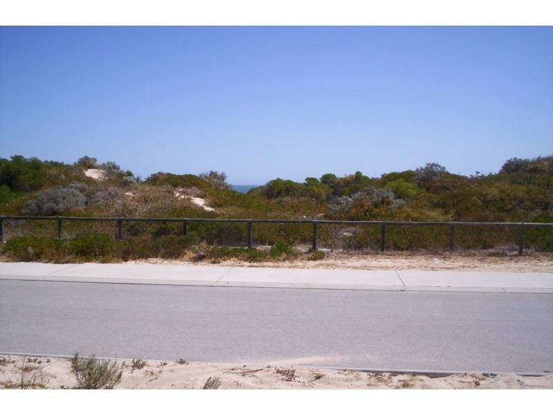 31 Trumpeter Parade, Yanchep WA 6035