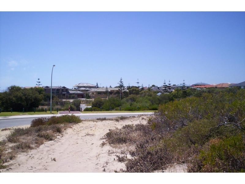 31 Trumpeter Parade, Yanchep WA 6035