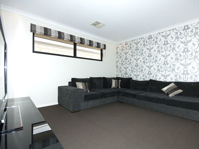 16 Buffalo Avenue, Madeley WA 6065