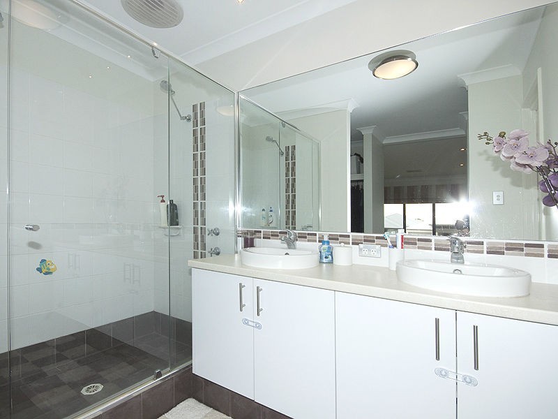 16 Buffalo Avenue, Madeley WA 6065