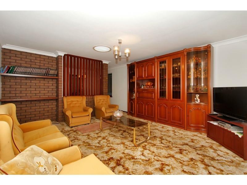 68 GLADSTONE Avenue, Swan View WA 6056