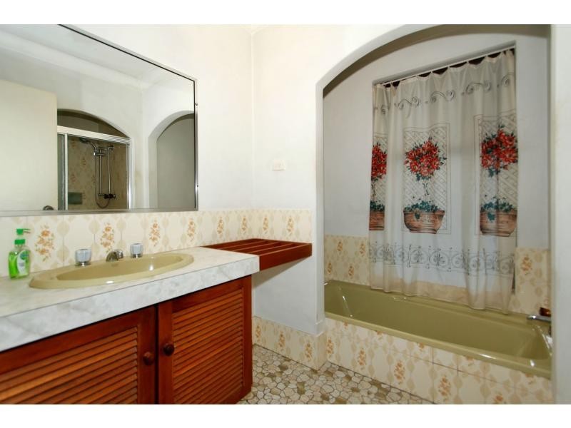 68 GLADSTONE Avenue, Swan View WA 6056