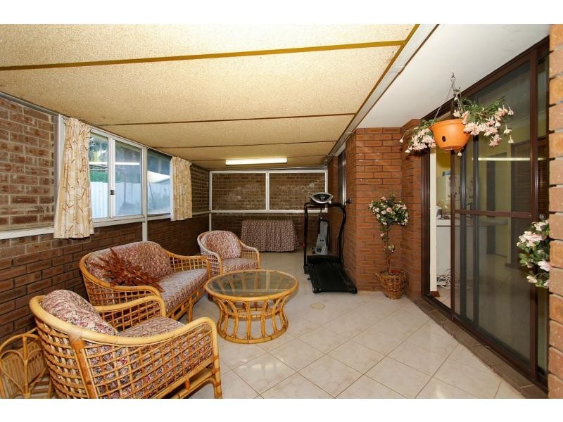 68 GLADSTONE Avenue, Swan View WA 6056