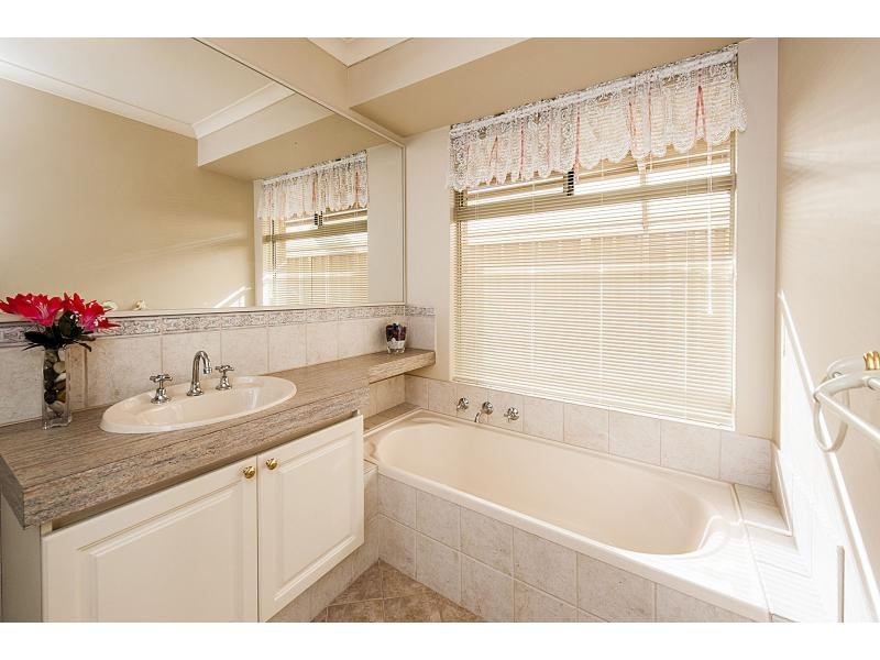 80 Sandringham Promenade, Canning Vale WA 6155