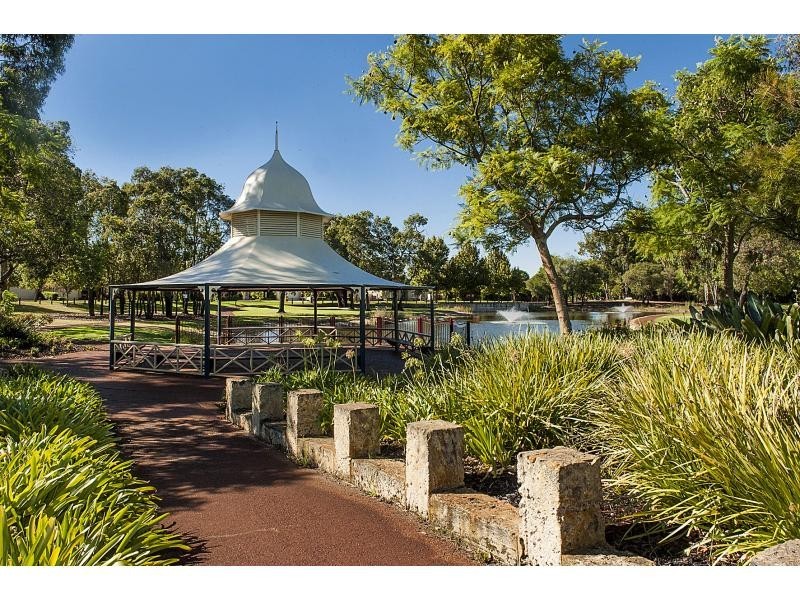 80 Sandringham Promenade, Canning Vale WA 6155