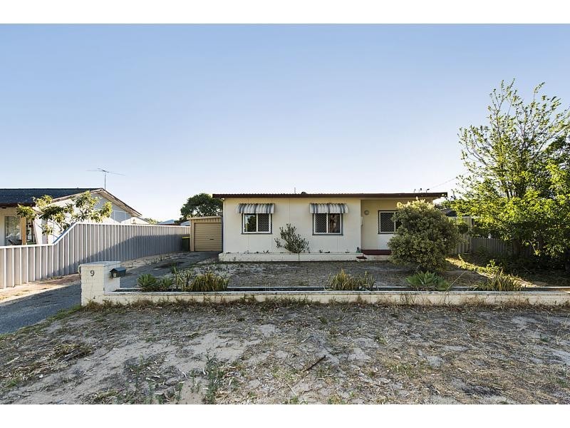 9 Waimea Road, Safety Bay WA 6169