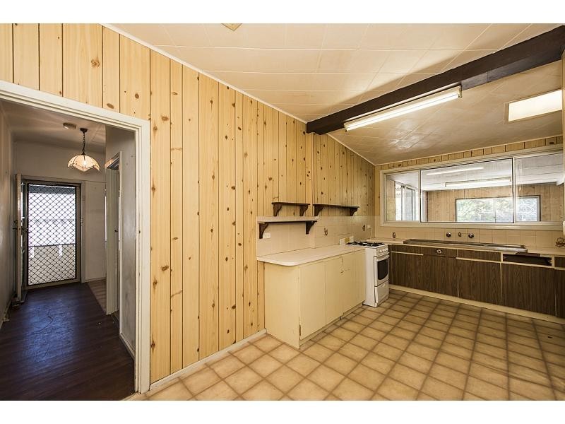 9 Waimea Road, Safety Bay WA 6169